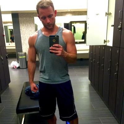 fitness journey to my 30th bday in June 5'8 165 lbs cutting 10 lbs of body fat now lifting heavy, eating right in Kansas City. Gym- One Life Fitness