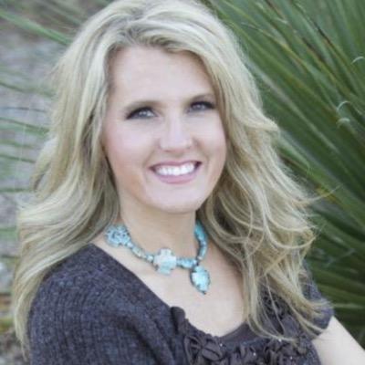 Shawndilocks's profile picture. Lover of Gs, JC, two brown speckled pups!