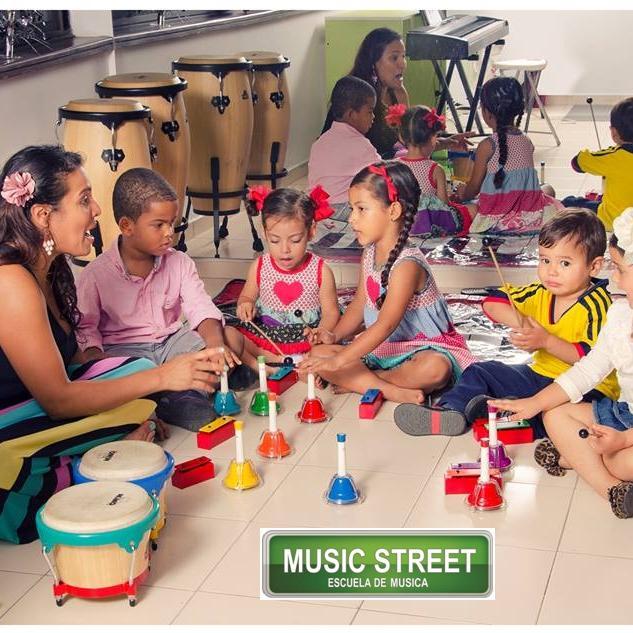 Recuerda que nunca es tarde para empezar y que mejor que hacerlo que en Music Street, escuela de musica. Te esperamos! Calle 15A # 100-52 Ciudad Jardín. 3827612