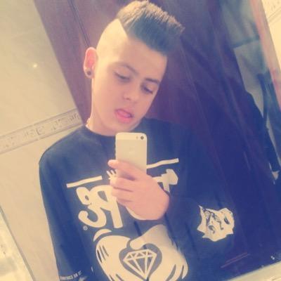 Rompe el frío y vamo ha ya,que paso esto es pa hombre siente el miedo huelvicho cuando el plomo te responde!!!
