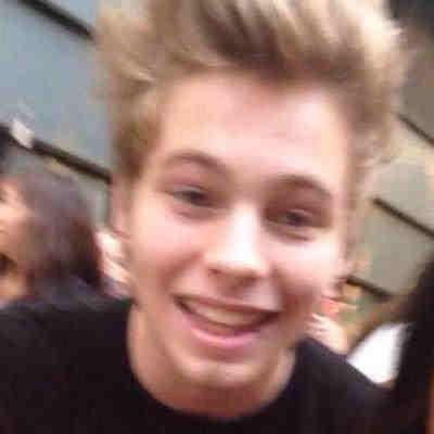 hi cutie, please go follow @deepthroatmuke ilysm