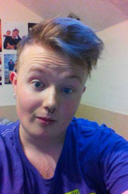 Lewistheblob's profile picture. hey der! The names lewis and i am a singer/songwriter as well as studying computer forensics at Cardiff uni, follow and I'll follow back!