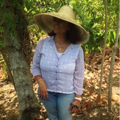 Creo que Dios existe en las grandes obras, pero vive en las pequeñas, todos juntos podemos cambiar el pais de Juan Pablo Duarte..soy mujer, madre sobretodo.....