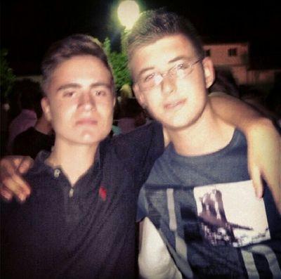 aprende como si fueras a vivir para siempre y vive como si fueras a morir mañana....... D.E.P(ALEX)