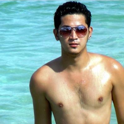 Prince:~22:~certified kantatero:~single in life
facebook; jr_dionco120590@yahoo.com