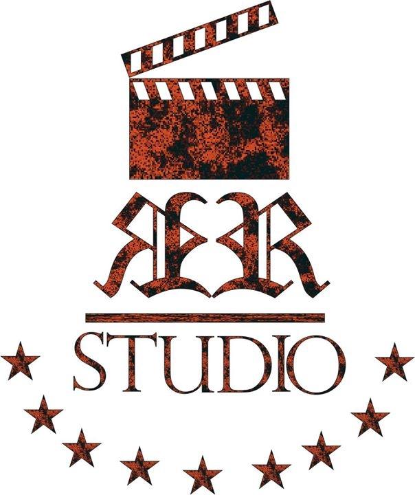 Siguenos en instagram @rr_studio_panama