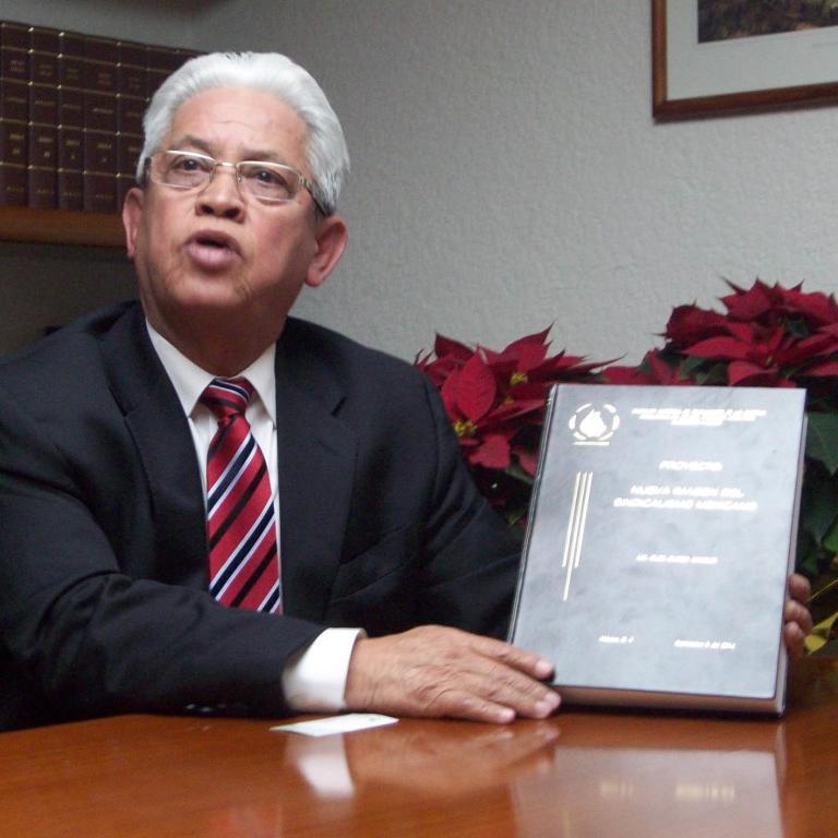 Lic. en derecho y Srio. Gral. del Sindicato Nacional de los Trabajadores de la Empresas Productivas del Estado Petróleos Mexicanos, Subsidiarias y Filiales.