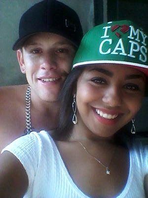 Meu riso é tão feliz contigo, o meu melhor amigo é o meu amor!