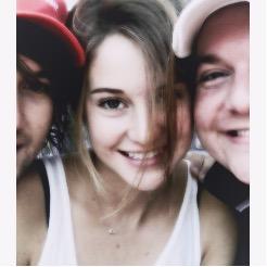 annie is rlly cute and adorable and muy intelligente i heart her