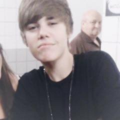 justin smile's is everything that i need.