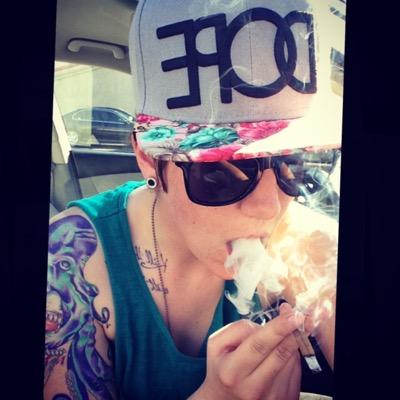 sashaaamf's profile picture. 28; sagittarius; love life; beautiful mess