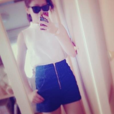 22歳♪会社経営する為にネットビジネスで資金を稼いでます♡！
ファッション/メイク/ネイル/アフィリ/コンサルタント etc