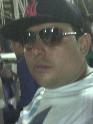 siempre adelante ni un paso atrás