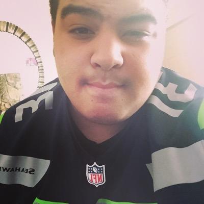 BigBaller_93 add me on (snapchat ) follow and ill follow back ! football is life !!