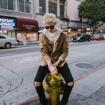 KuanLawley's profile picture. i'm not that interesting.