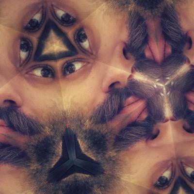 Official twitter account of Mirouchi, Apple|✈, ربي ارحمها كما ربياني صغيرا