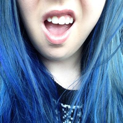 BlueHairedBabee's profile picture. Party girls don't get hurt.