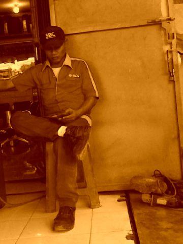 OyonWirayuda's profile picture. 