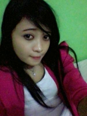 aq lah seorang wanita dgn apa adanya ;)