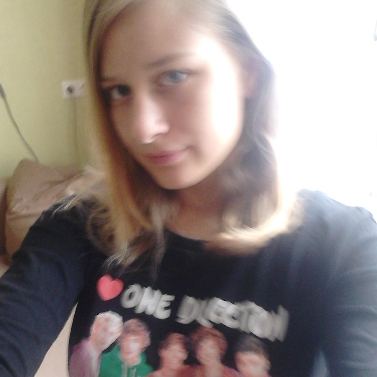 Emily meine (abf)aller beste freundin du bist die beste danke für deine Freunschaft Habe dich ganz doll lieb süße3 @emily090419991