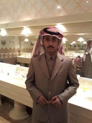 غييثآت لآعدو هل الفعل والآبطآل  سقام الحرايب واشجع القوم يفنونه  عليها القلآيد وسمنآ مرهب الخيآل  يمره مقآبيس الوغا ويتعدونه