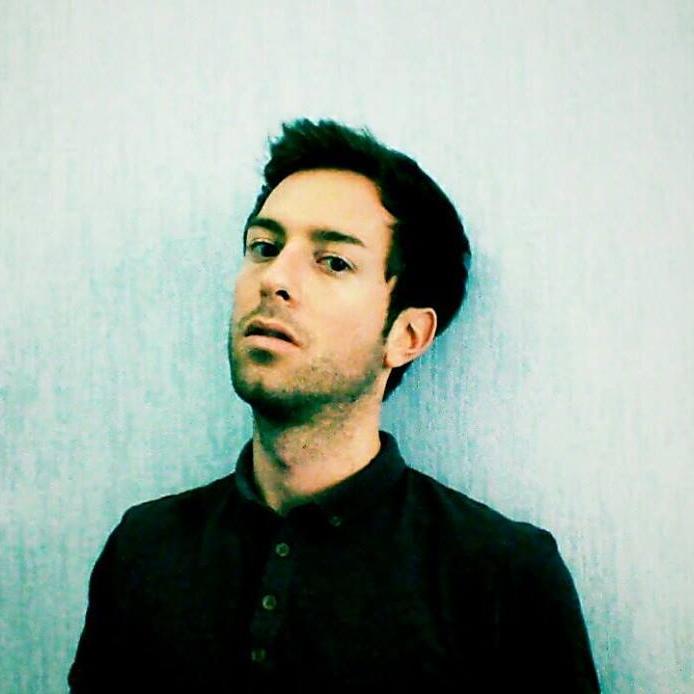 tybbow's profile picture. Et un jour, mes cousins, ils sont allés dormir chez ma grand-mère. Alors j'ai dormi dans la chambre du bas parce que j'avais prêté mon pull !