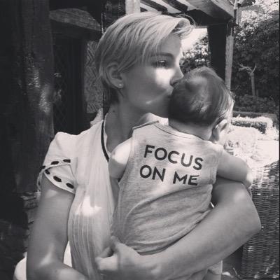 ElsaaPataky's profile picture. 