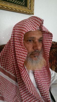معلم متقاعد لي اهتمام بالاعمال الخيريه ومتابعة الاخبار الثقافيه وامارس هواية المشي