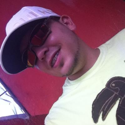 Thiagosuaxtso's profile picture. Descobre que leva muito tempo para se chegar aonde está indo, mas que, se você não sabe para onde está indo, qualquer lugar serve.