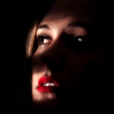 Freelance Make Up Artist based in Essex. Looking for testing. 
Fashion, Flim and TV and special effects. Jodieherson@gmail.com