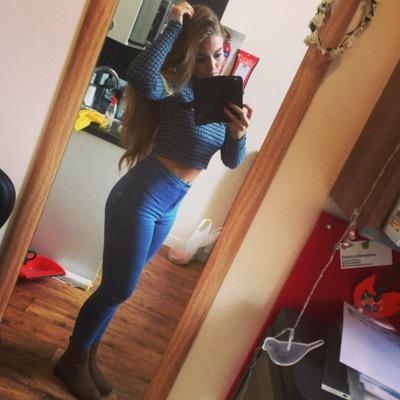 HannahVictori13's profile picture. 