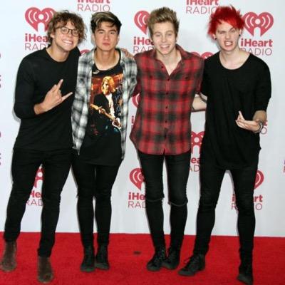 ✿4 hella rad girls here to fangirl with you over 4 Australian idiots