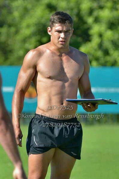Student and rugby player @ Bulls 7's and Tuks 1