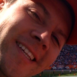 brettpitts's profile picture. 