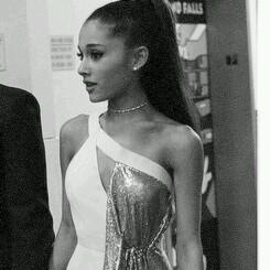 1/5/14 kat graham followed.♡ | jackie emerson wished me happy b-day ♡ | madeline fuhrman faved ♡ | saw ed sheeran 6/11/14 ♡ | saw ariana grande 13/06/15 ♡