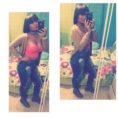 I'm not lucky, I'm blessed. UIPR (Chemistry). Completetly taken ♥. SC: Eliangelysf . IG: Sylegnaile66 .