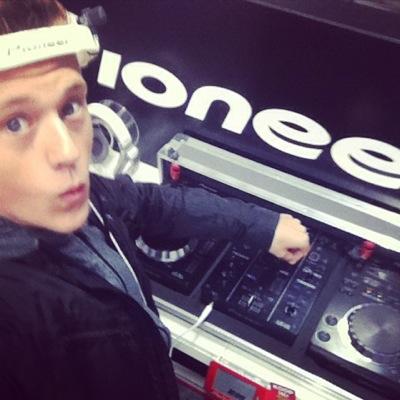 DJ/Producer a.k.a. JumpDivision for tracks: https://t.co/gkt36p61ZP Party like there is no tommorow
