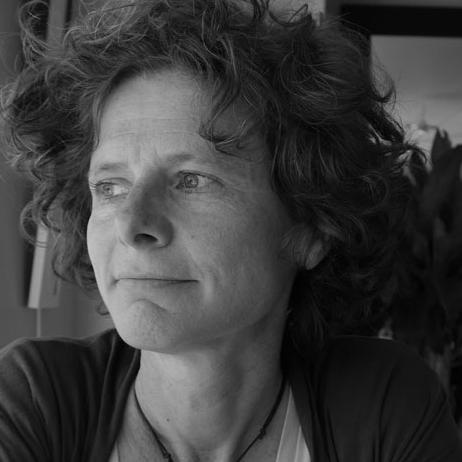 BvDiemen's profile picture. Grafisch ontwerper, zelfstandig en bij Libris Blz. Kan met vorm boekdelen spreken. Zoekt bezieling in ‘de grote boze buitenwereld’ en maakt het zichtbaar.