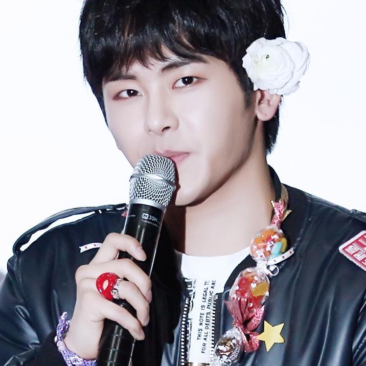 인피니트 호야 @hoya1991 / 불꽃•○•♥︎