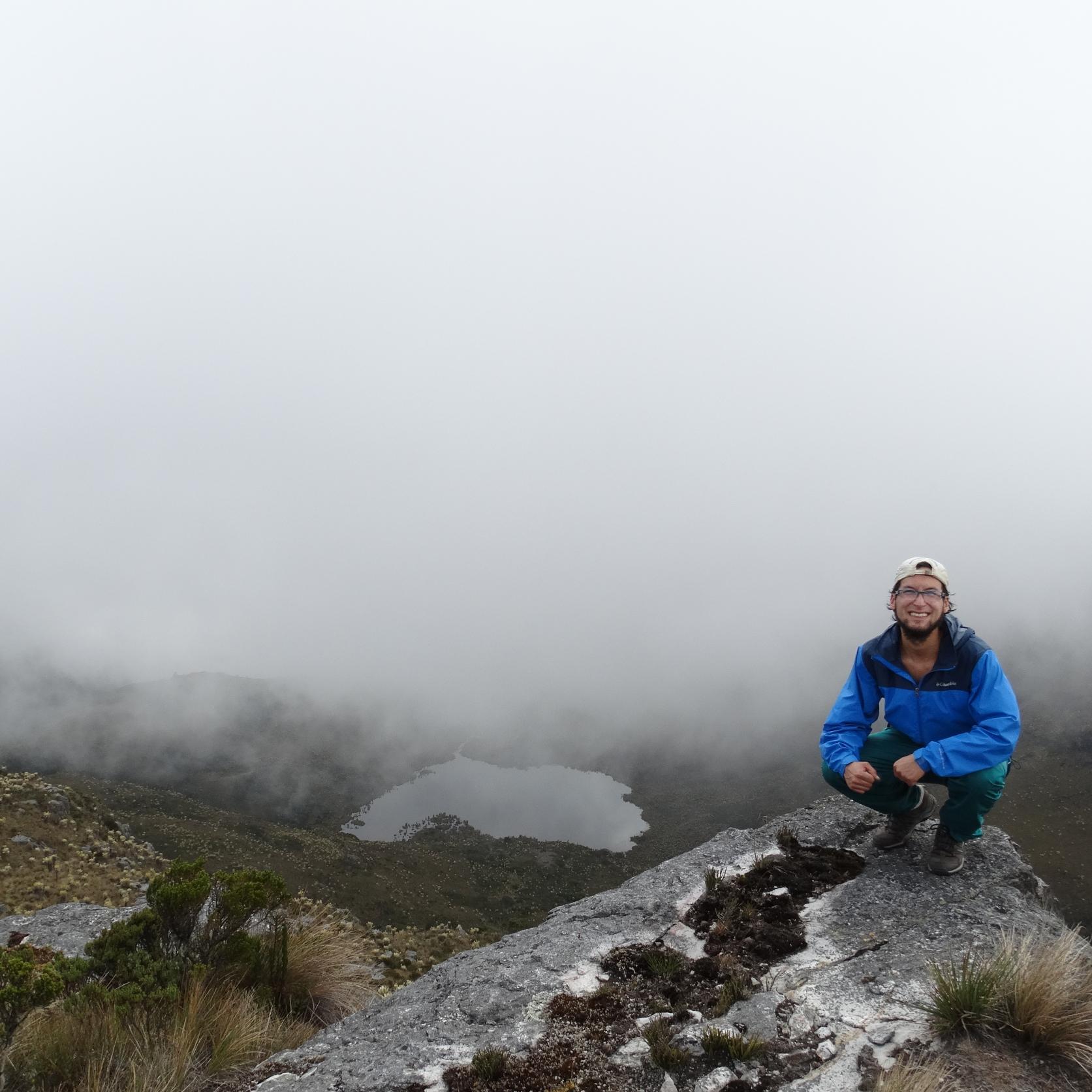 Bioluise's profile picture. Biólogo del Neotrópico.                                          
  De la Cordillera Oriental de los Andes.