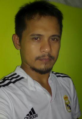 Biar orang lain lebih baik dari saya.. asalkan saya harus lebih baik dari hari kemaren...