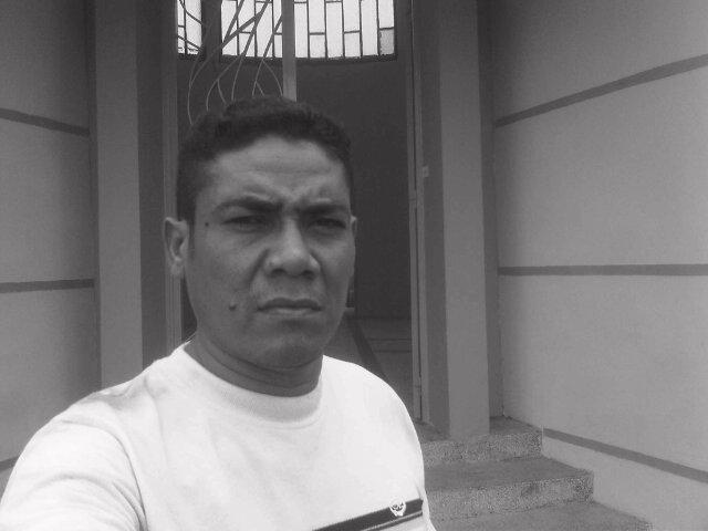 Naci el 23 de abril de 1977, soy licenciado en gerencia agroindustrial y vivo en cocorote estado yaracuy de venezuela