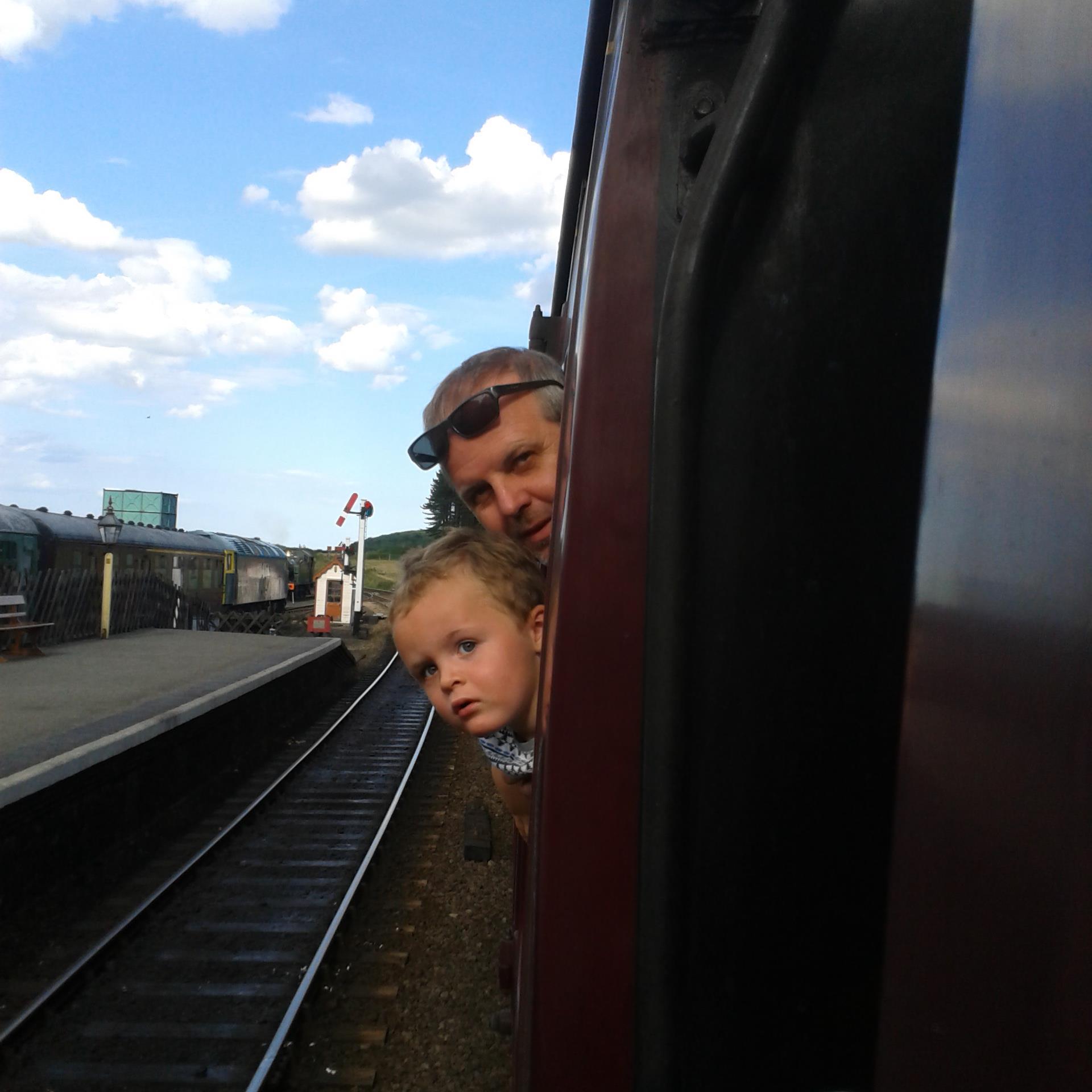 eddynoteddie1's profile picture. 