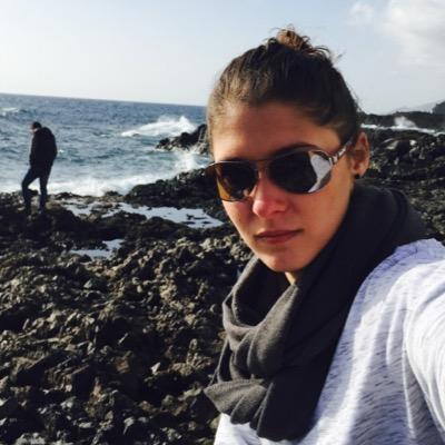World traveler, nature lover, underwater explorer, interactive creative and UX Designer with passion for innovative technologies.