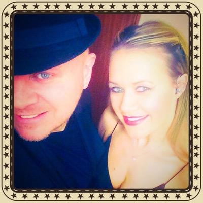 VaVOOMDUO's profile picture. Dean & Cat aka VaVOOM..multi-award winning Vocal Instrumental Harmony Duo.