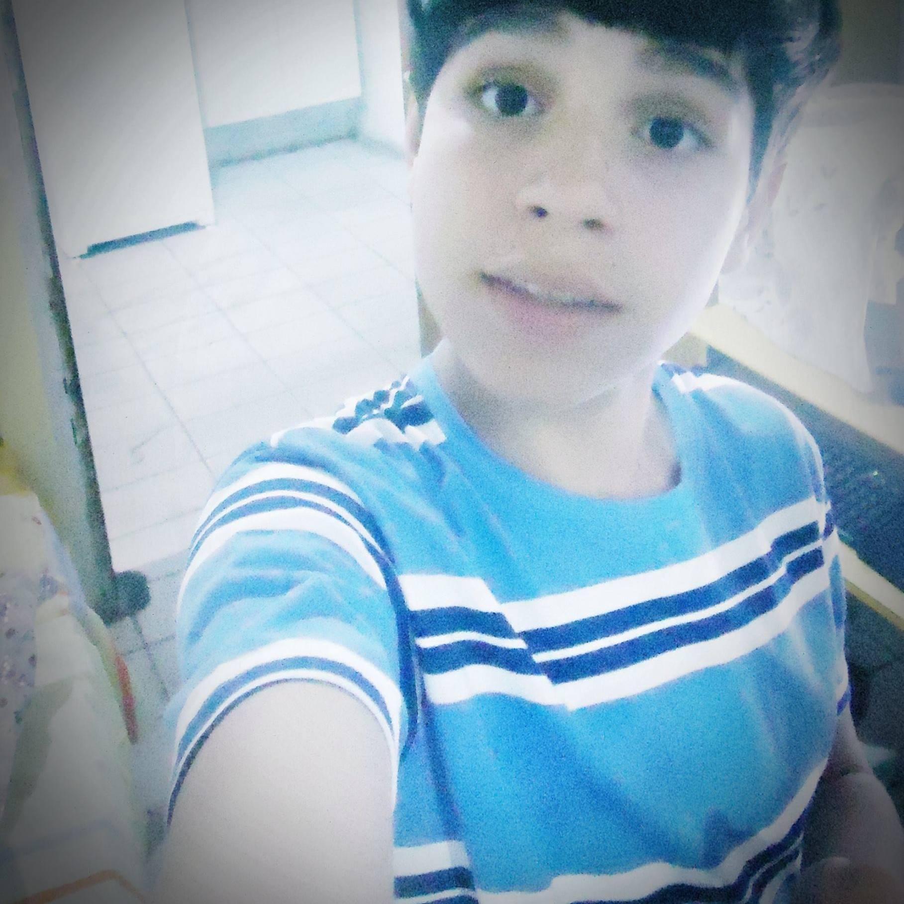 _VictorLira12's profile picture. ~Ame o que você tem, antes que a vida lhe ensine a amar o que você tinha.