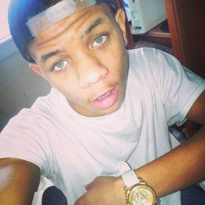 Follow Me I Follow Back (Free AJ) bout My Dinero OTF