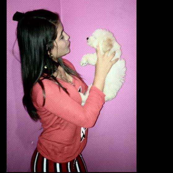 hilarychourio's profile picture. Las cosas cambian, las personas cambian, los sentimientos cambian, pero los recuerdos siempre serán los mismos.  sigueme y te sigo33