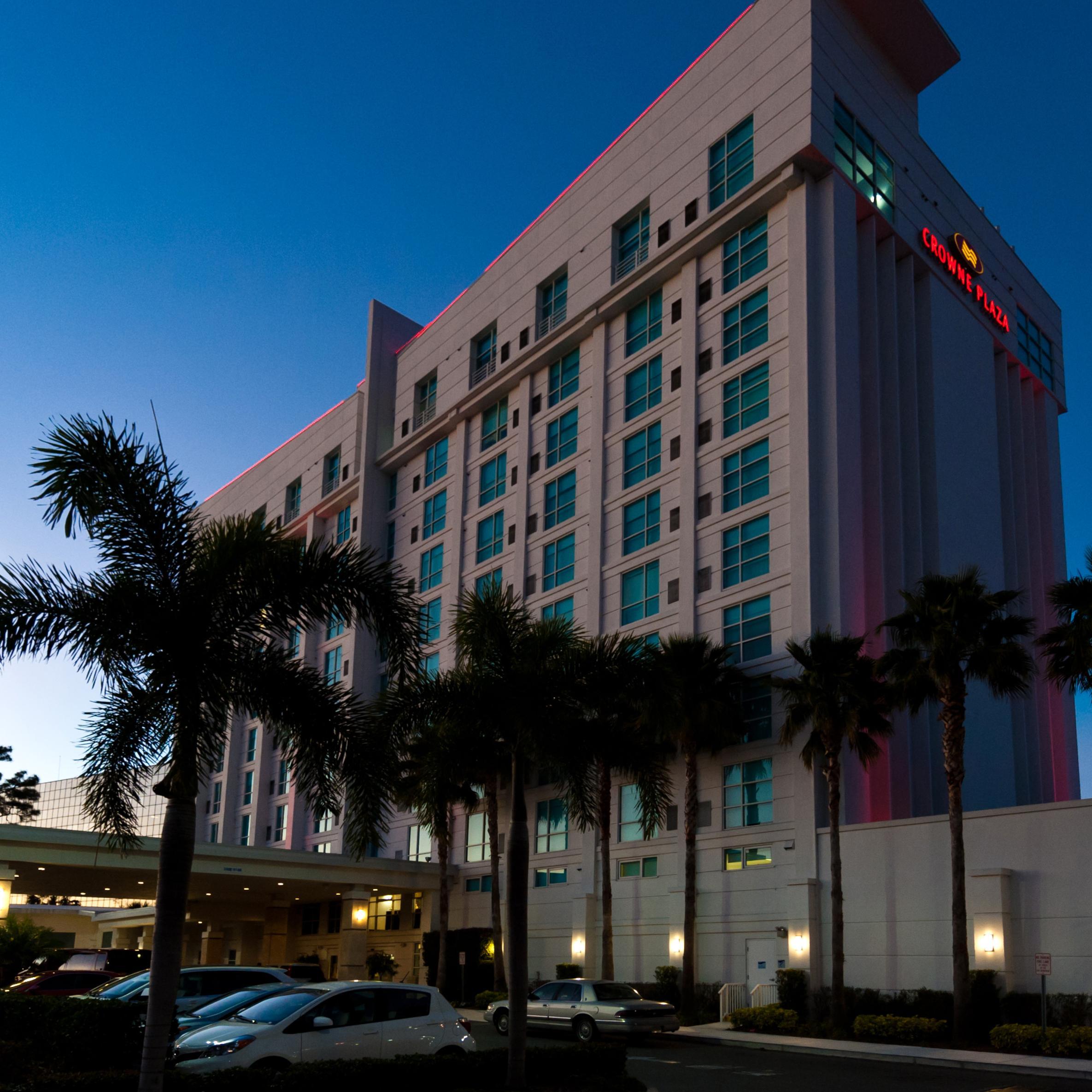 Opened in 2009. 222 room hotel with over 9,000 square feet of total event and meeting space.Complimentary Tampa Airport and local 3 mile radius transportation.