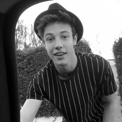 lol ur not cameron dallas